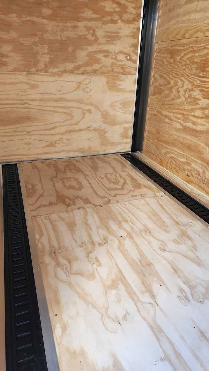 6x12 Enclosed Trailer - Thumbnail 7