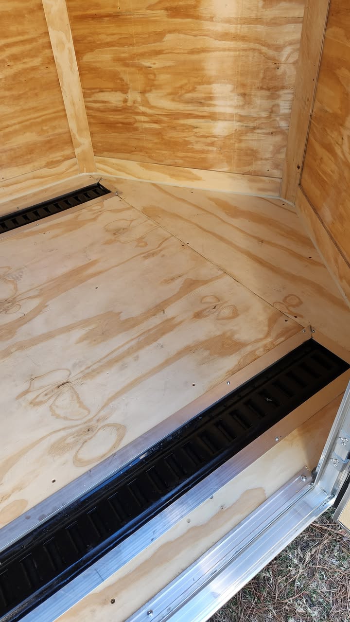 6x12 Enclosed Trailer - Thumbnail 8