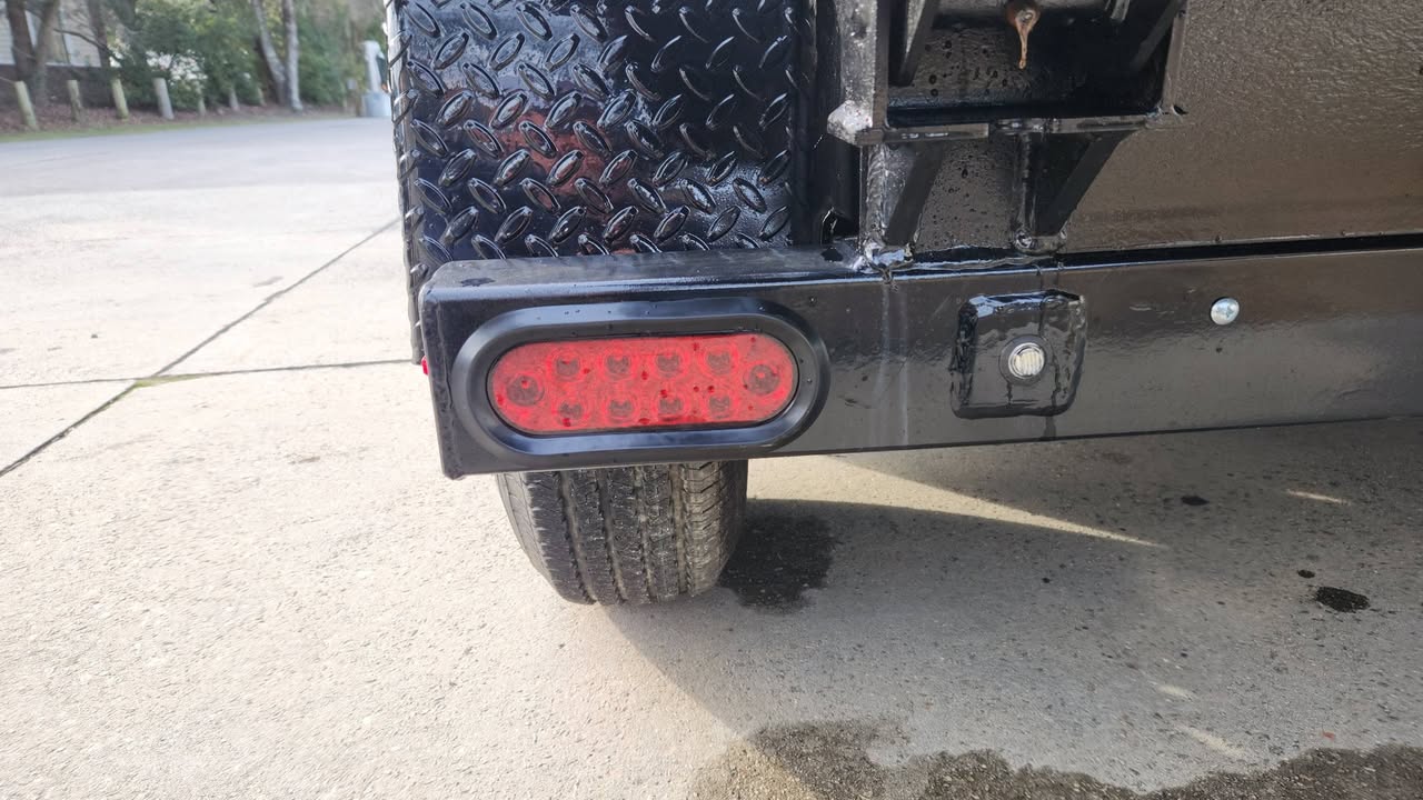 Bull Dawg  Dump Trailer - Thumbnail 11