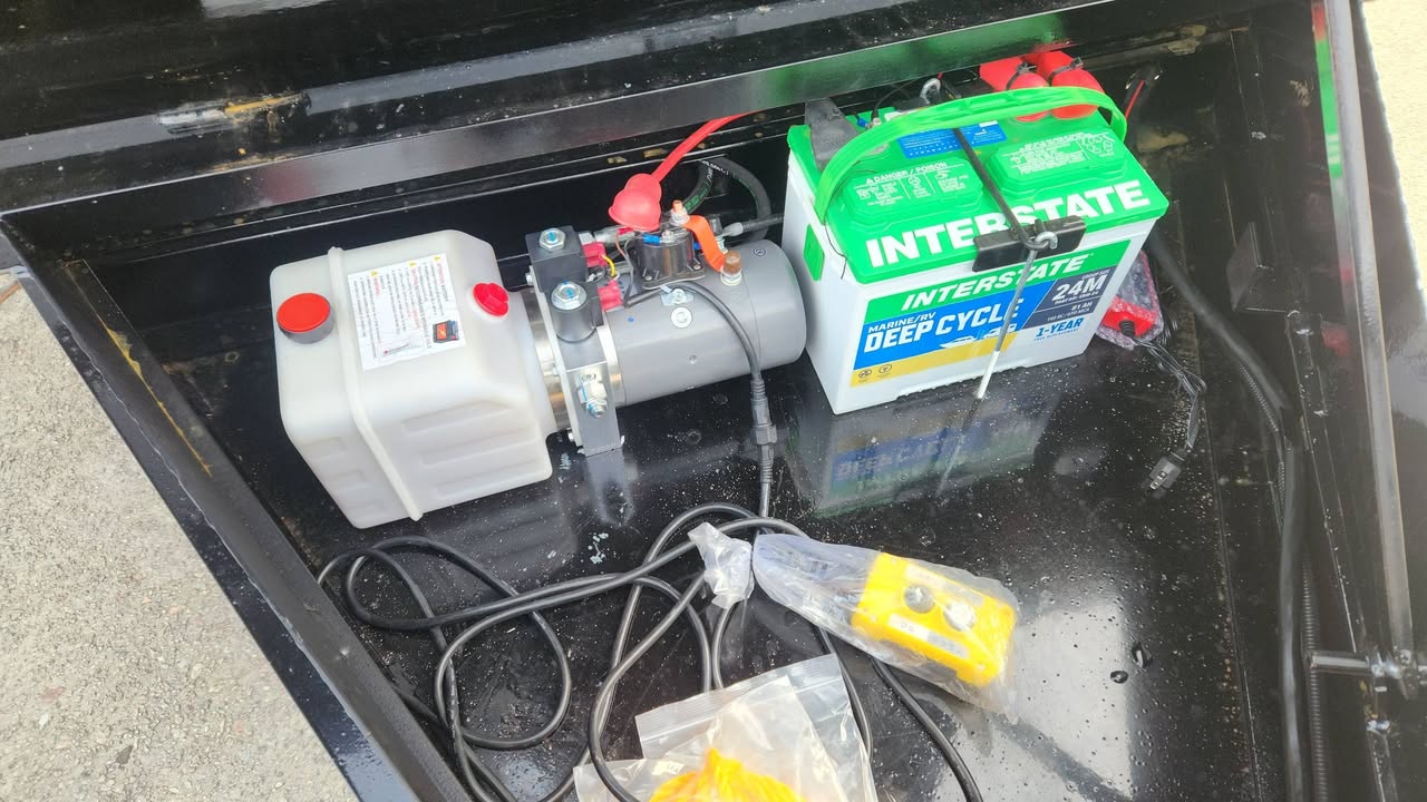 Bull Dawg  Dump Trailer - Thumbnail 4