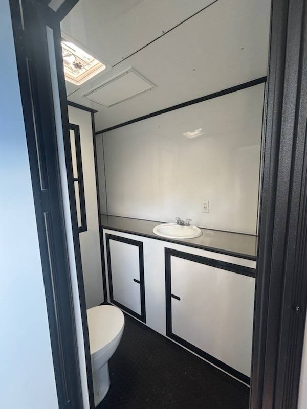 8.5x36 Enclosed/Cargo Trailer - Thumbnail 11