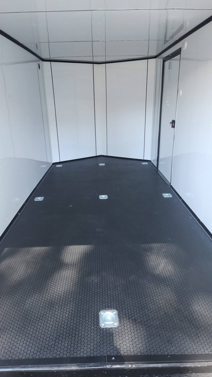 7x14 Tandem Axle Cargo/Enclosed Trailer - Thumbnail 4