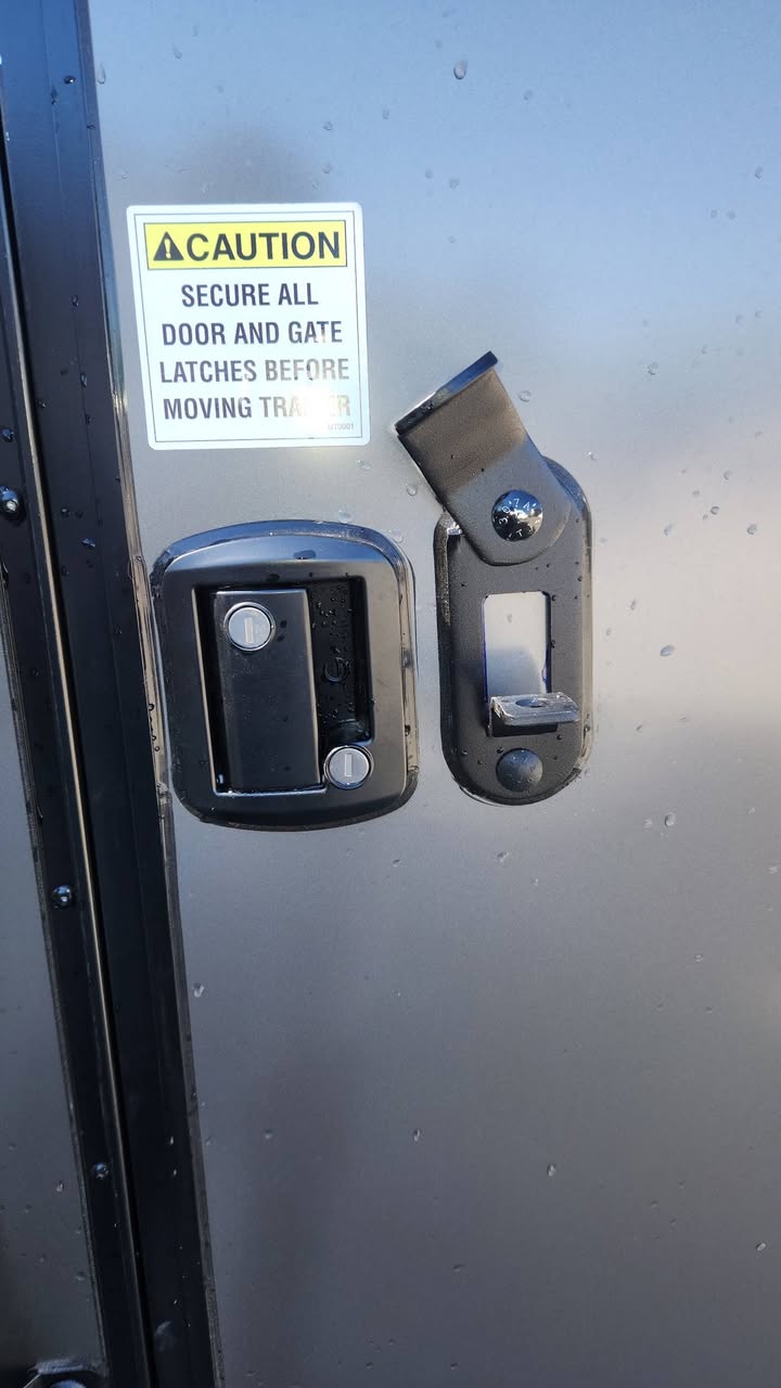 7x14 Tandem Axle Cargo/Enclosed Trailer - Thumbnail 9