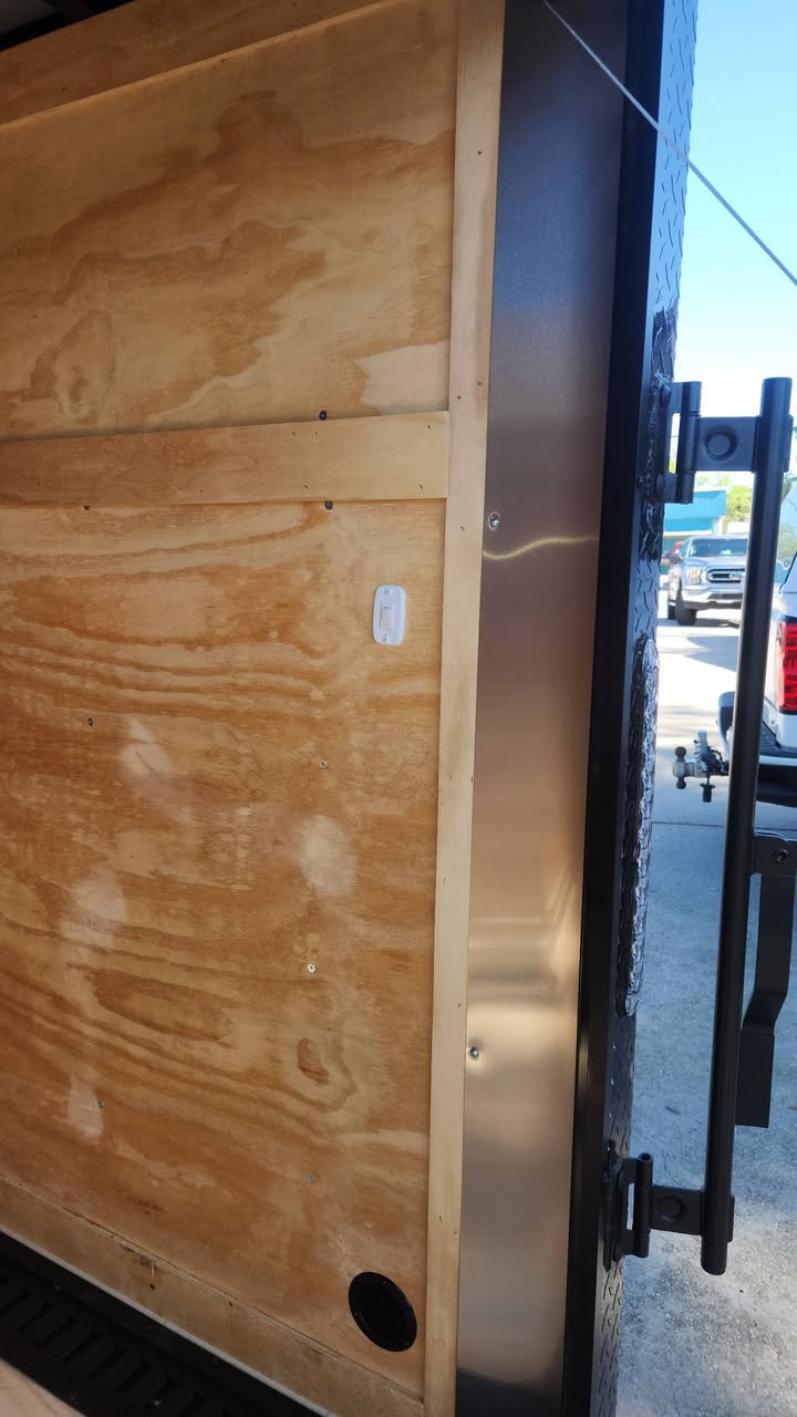 5x10 Cargo/Enclosed Trailer - Thumbnail 10