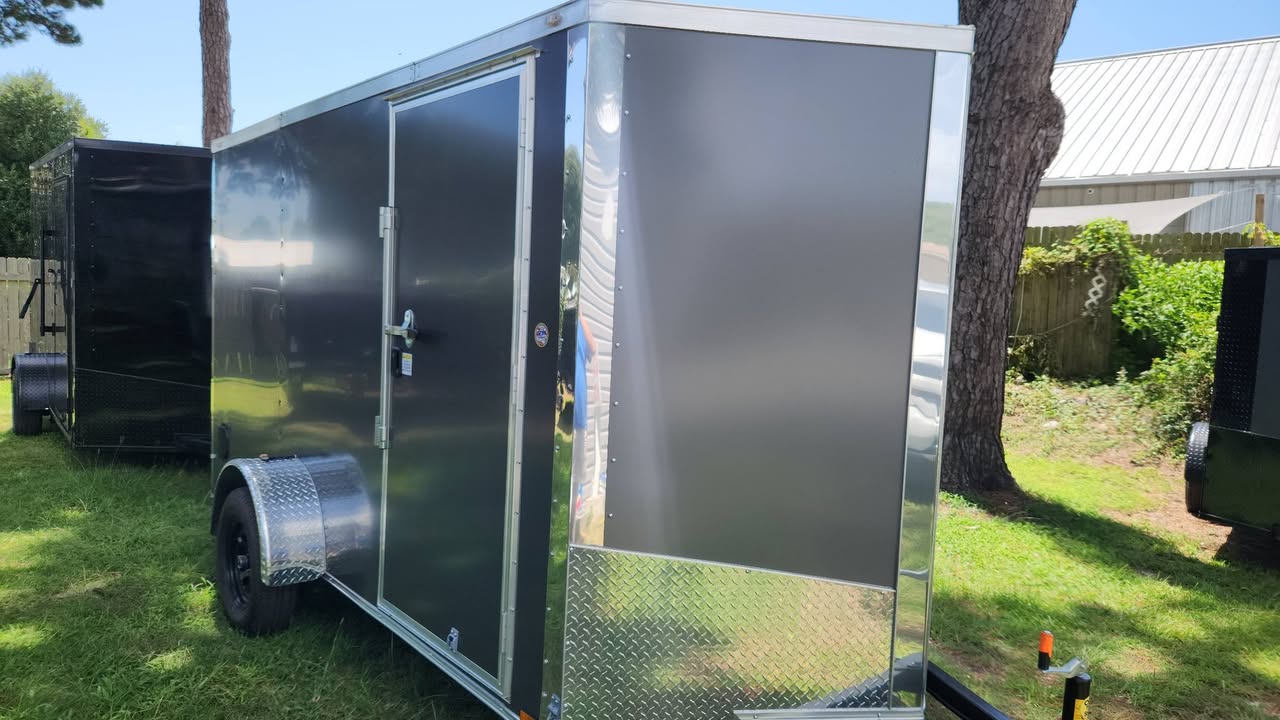 6x12 sa Cargo/ Enclosed Trailer - Thumbnail 2